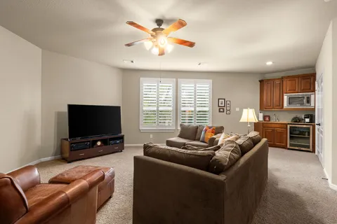 $900,000 | 23 Mariscal Place, The Woodlands, TX 77389