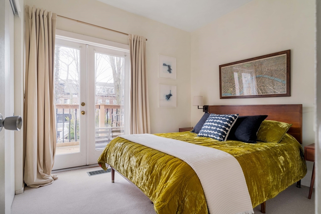 61 Dana Street, Unit 4 Cambridge, MA 02138 - Photo 15 of 25