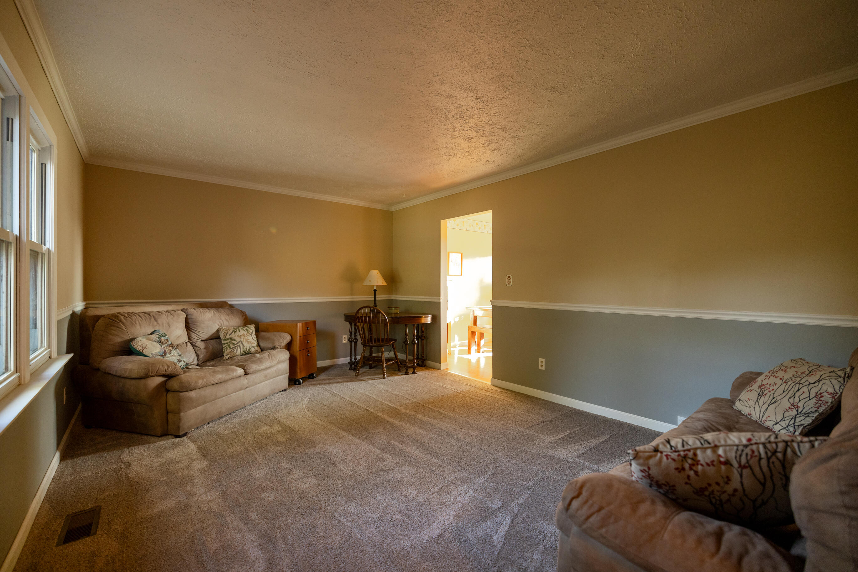 5588 Middle Urbana Road Springfield, OH 45502 - Photo 3 of 37