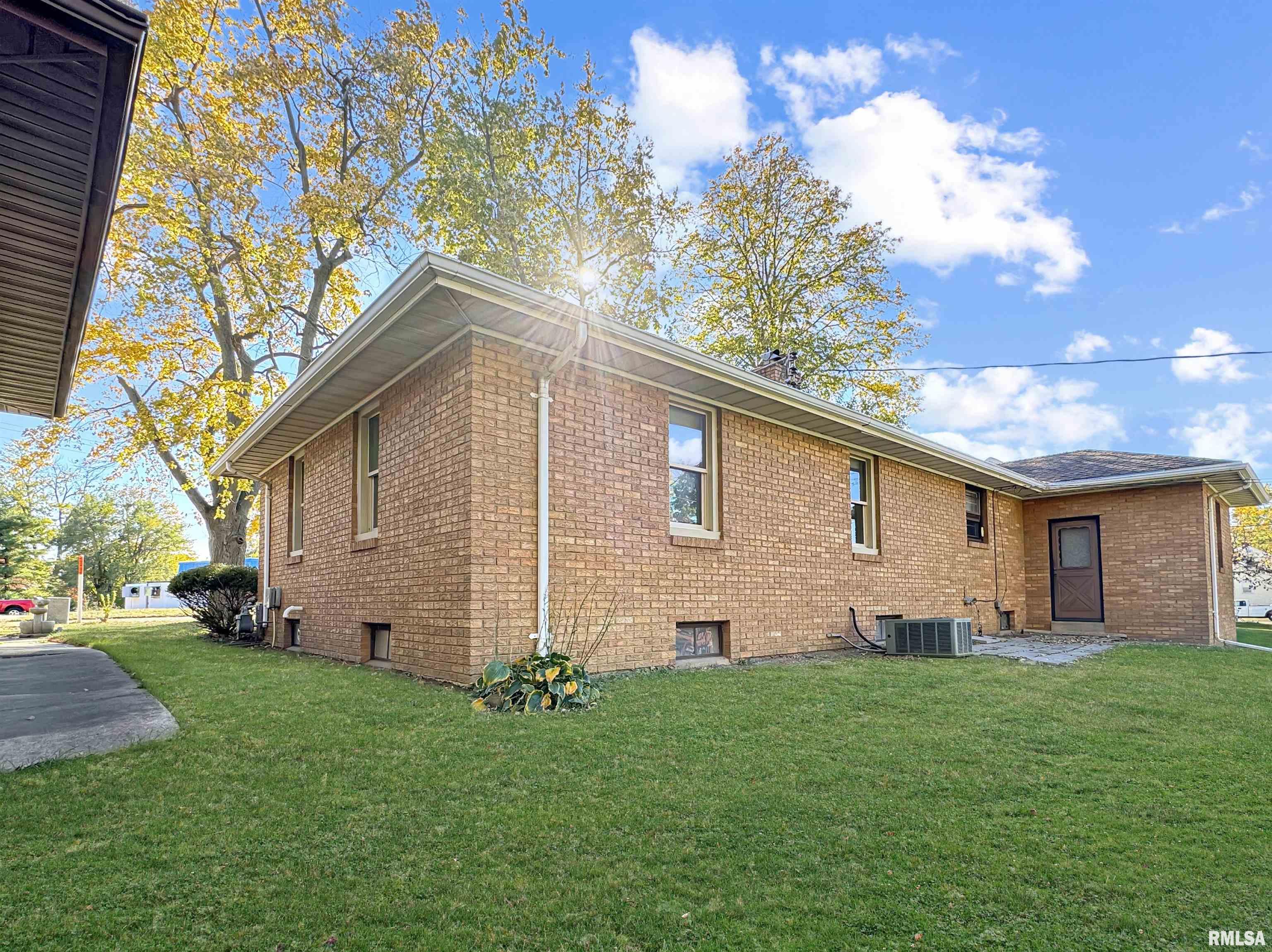 1005 Walnut Street Washington, IL 61571 - Photo 22 of 26