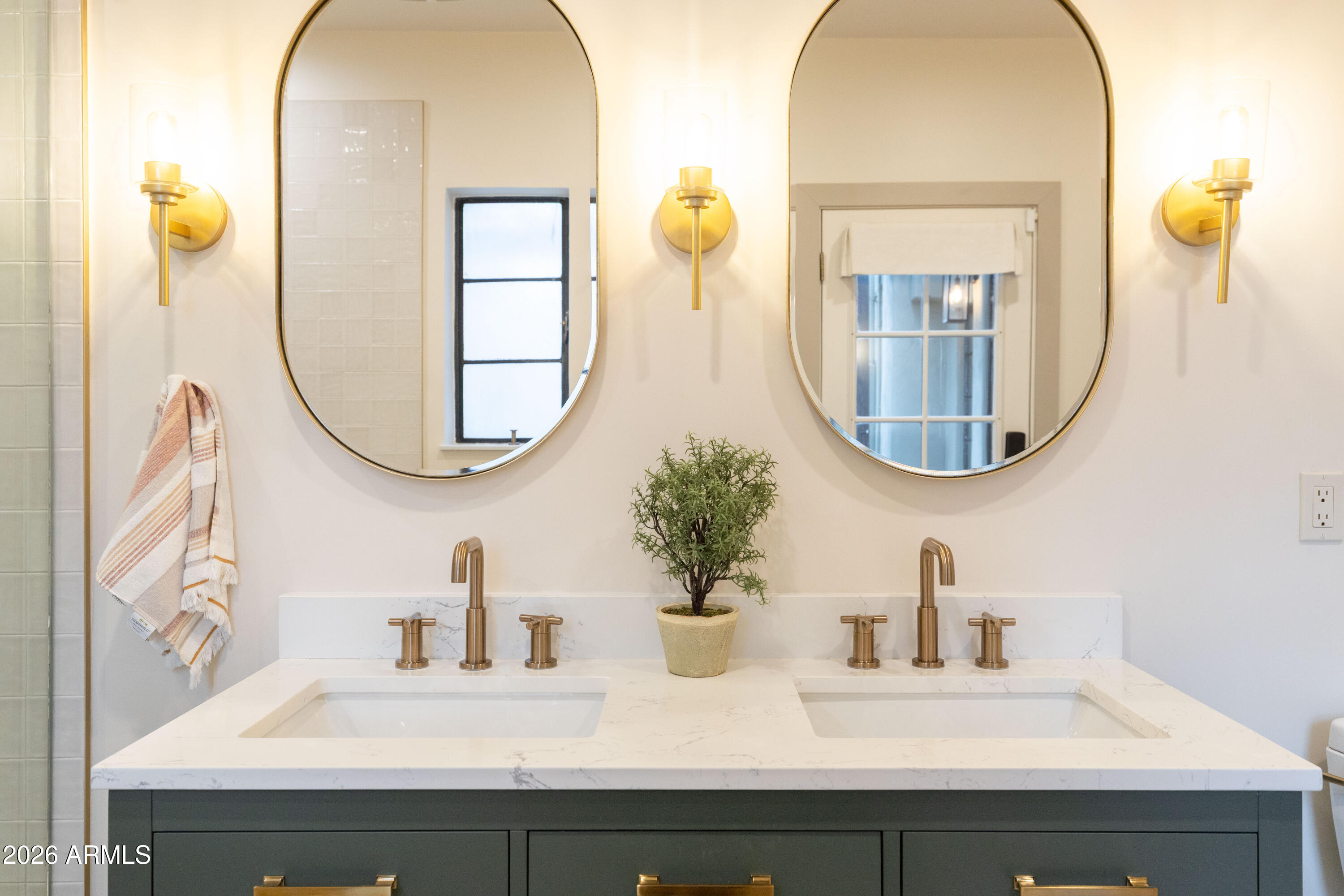 505 West Coronado Road Phoenix, AZ 85003 - Photo 44 of 66 Double Sinks