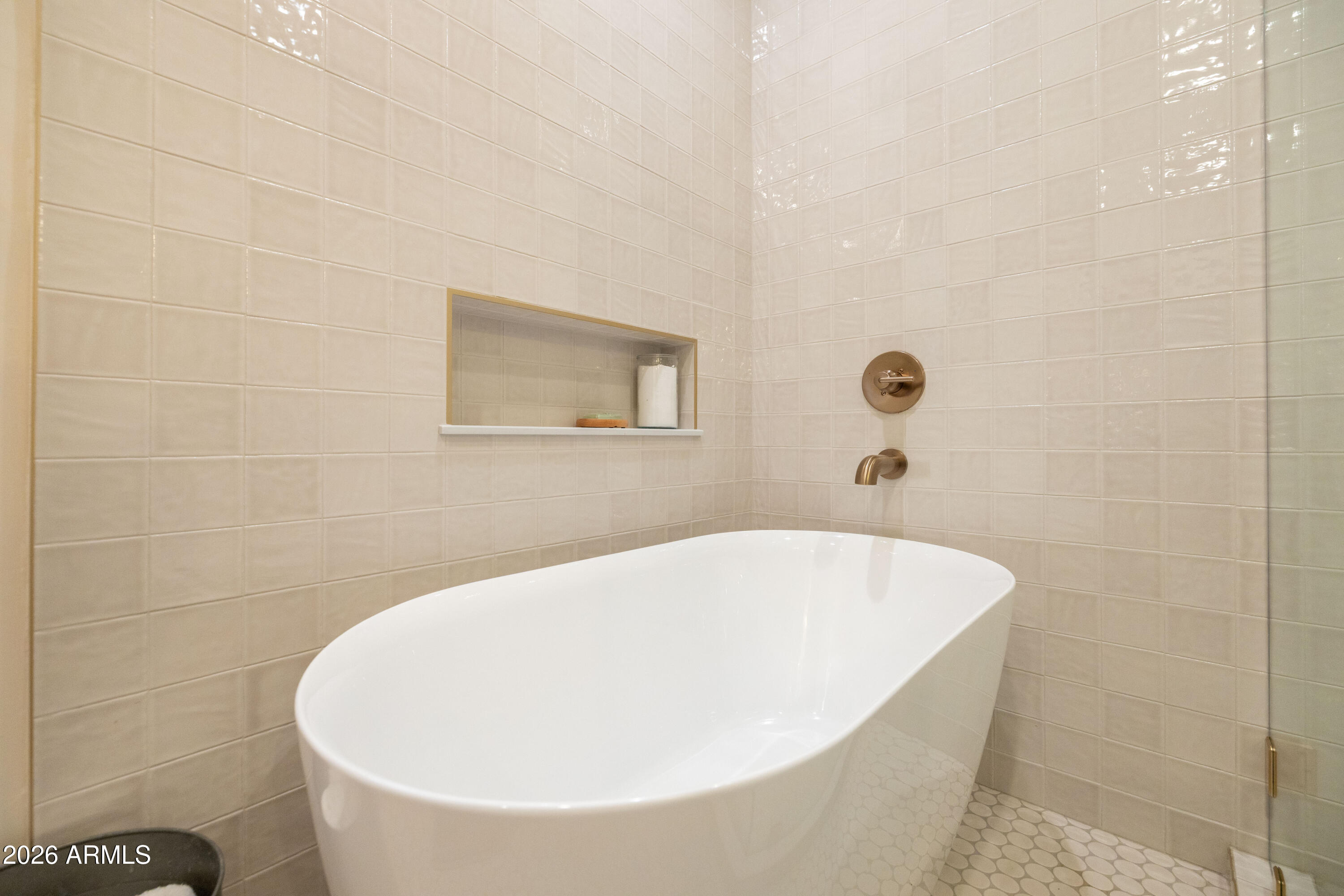 505 West Coronado Road Phoenix, AZ 85003 - Photo 46 of 66 Large Soaking Tub