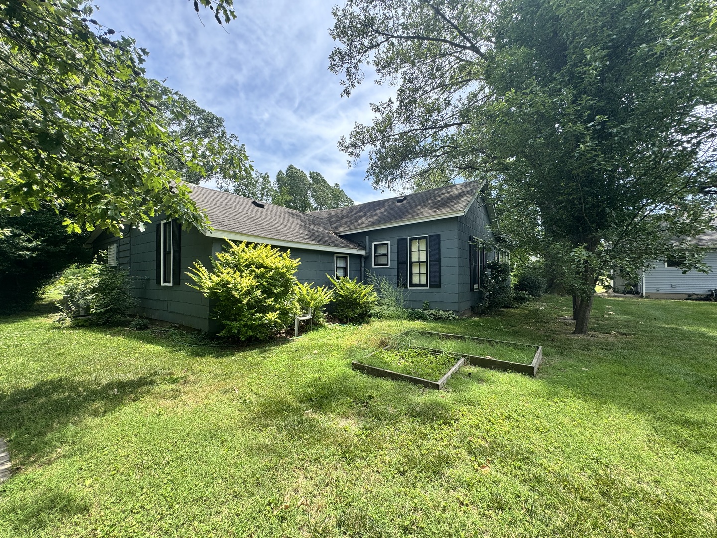 307 West Webster Street Benton, IL 62812 - Photo 11 of 33