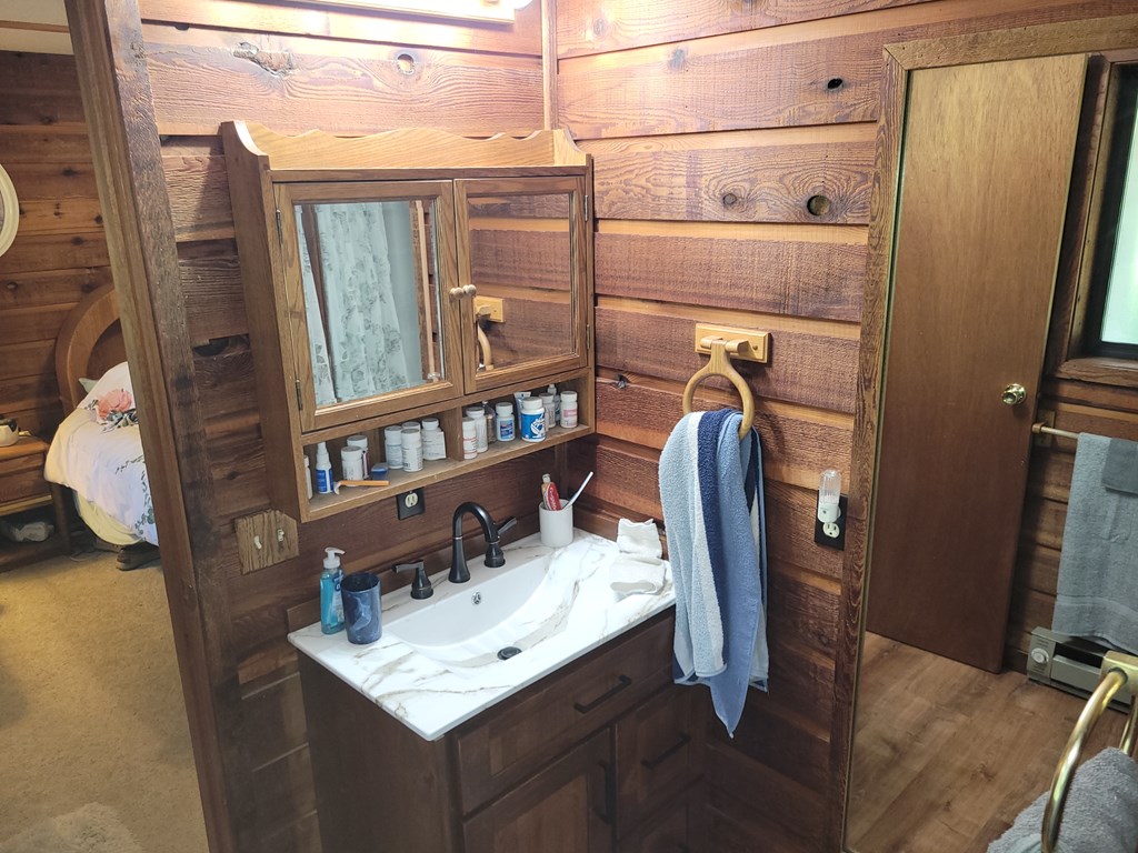 10525 Skunk Creek Road Cascade, ID 83611 - Photo 29 of 41 Recently remodeled guest bath