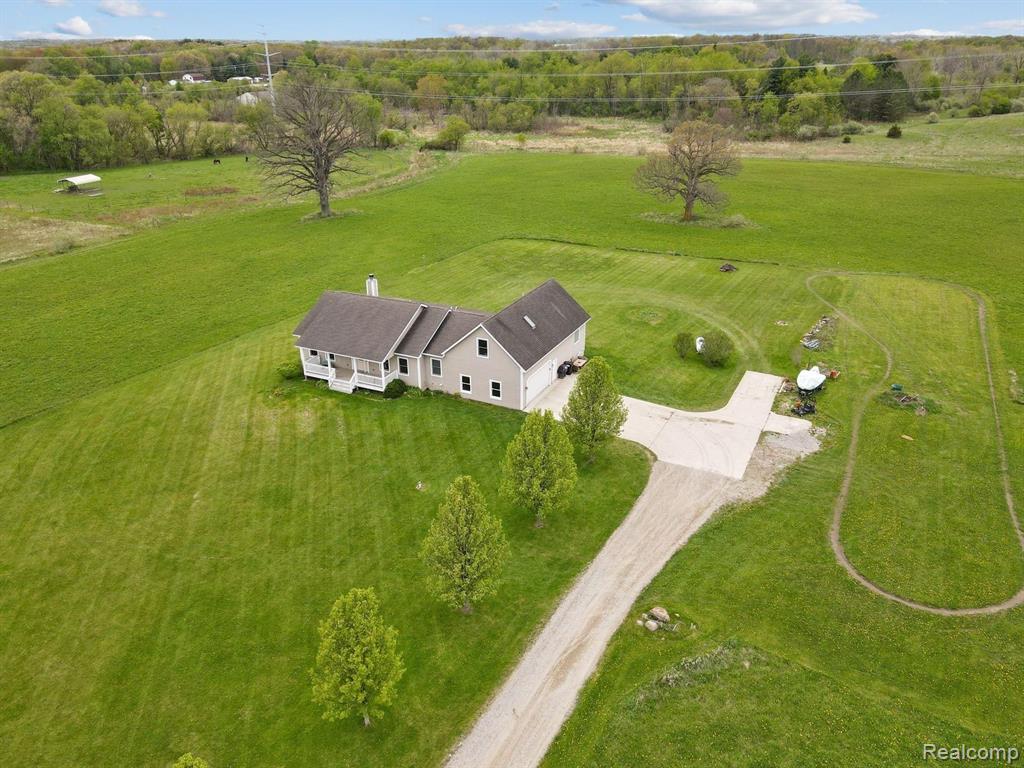 5138 Pingree Road Howell, MI 48843 - Photo 33 of 35