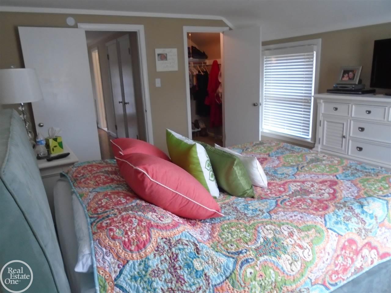 416 Maison Road Grosse Pointe Farms, MI 48236 - Photo 10 of 14