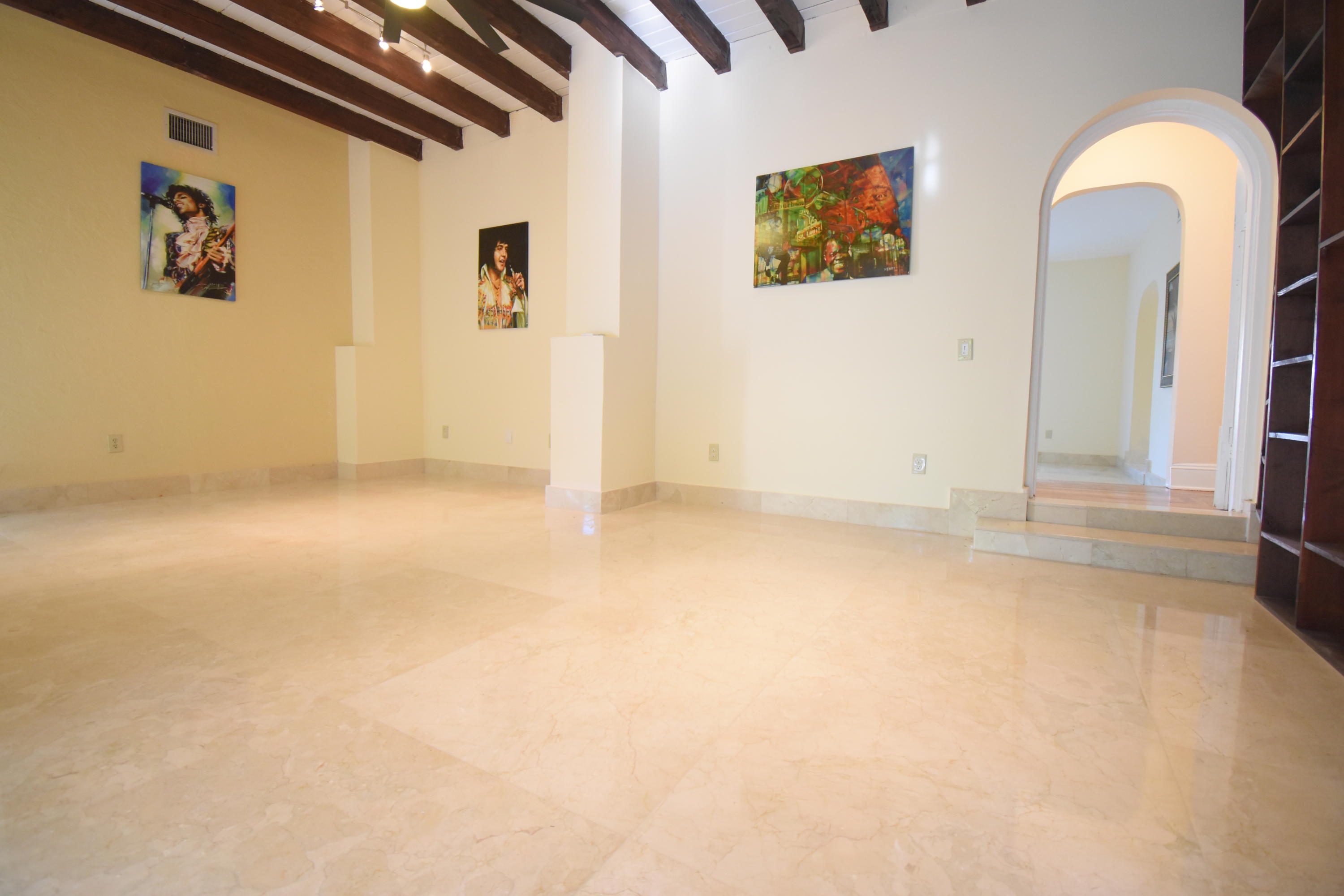 900 El Rado Street Coral Gables, FL 33134 - Photo 8 of 50 DSC_0519