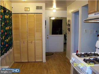 1 Kings Road Sicklerville, NJ 08081 - Photo 2 of 12 Kitchen