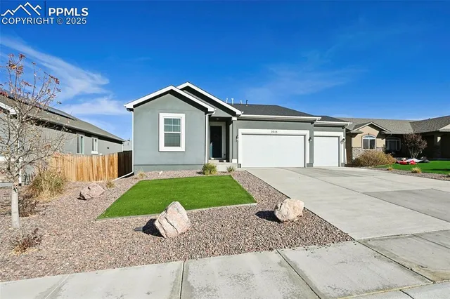$395,000 | 2215 Cliffmoor Lane, Pueblo, CO 81008