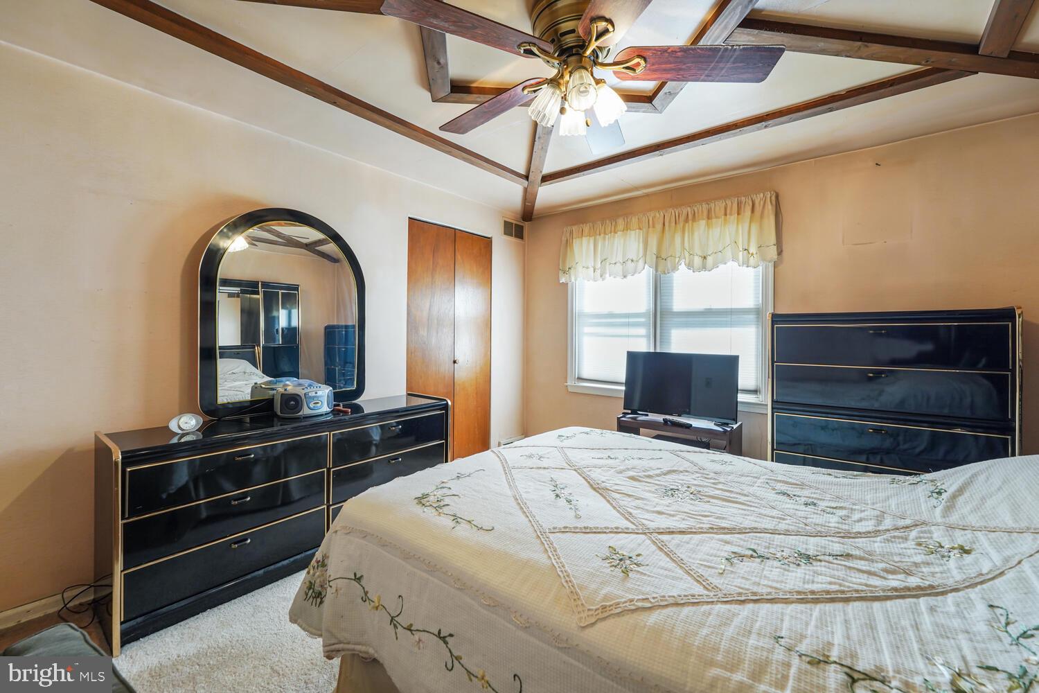 2024 Heather Road Folcroft, PA 19032 - Photo 13 of 21 Main Bedroom