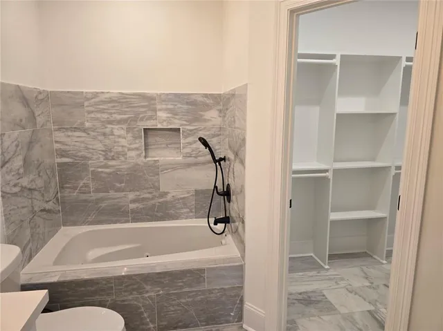 $1,850 | 2625 Banks Street, New Orleans, LA 70119