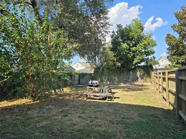 $1,850 | 2625 Banks Street, New Orleans, LA 70119