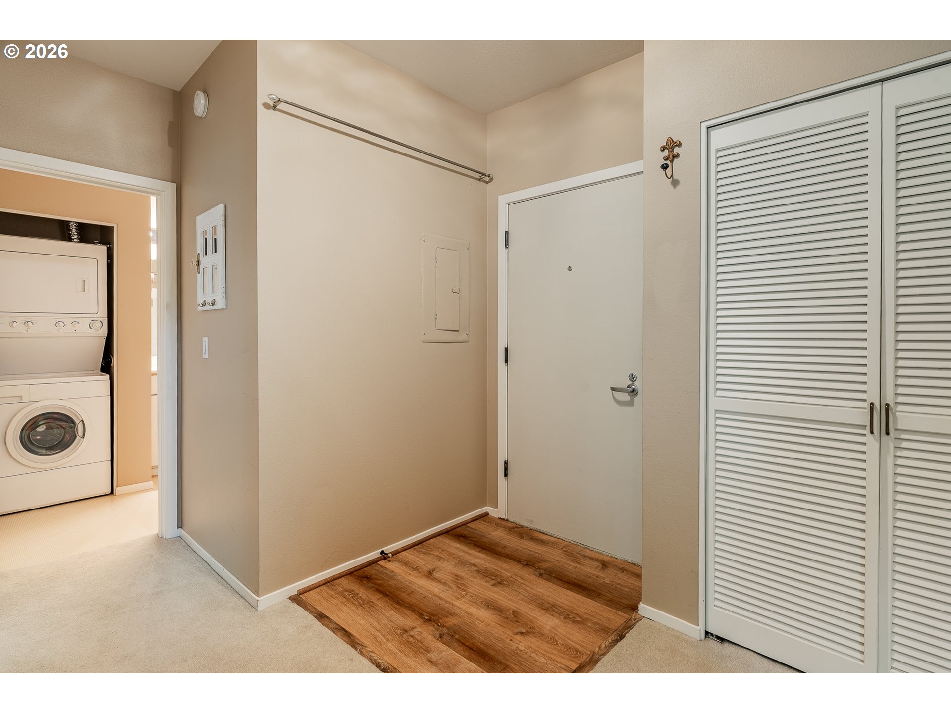 205 South Montgomery Street, Unit 401B Portland, OR 97201 - Photo 14 of 33 a view of bathroom with a shower and a sink