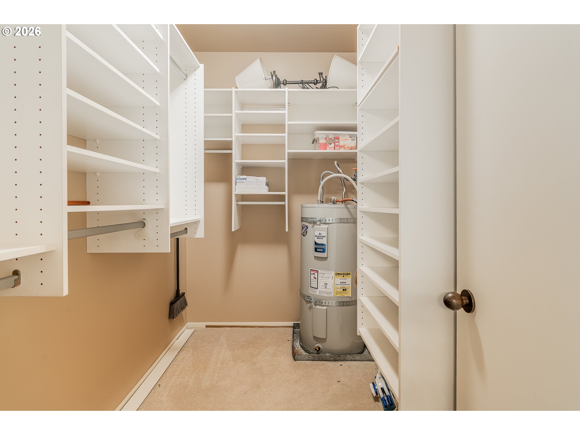 205 South Montgomery Street, Unit 401B Portland, OR 97201 - Photo 24 of 33 a view of walk in closet with empty racks