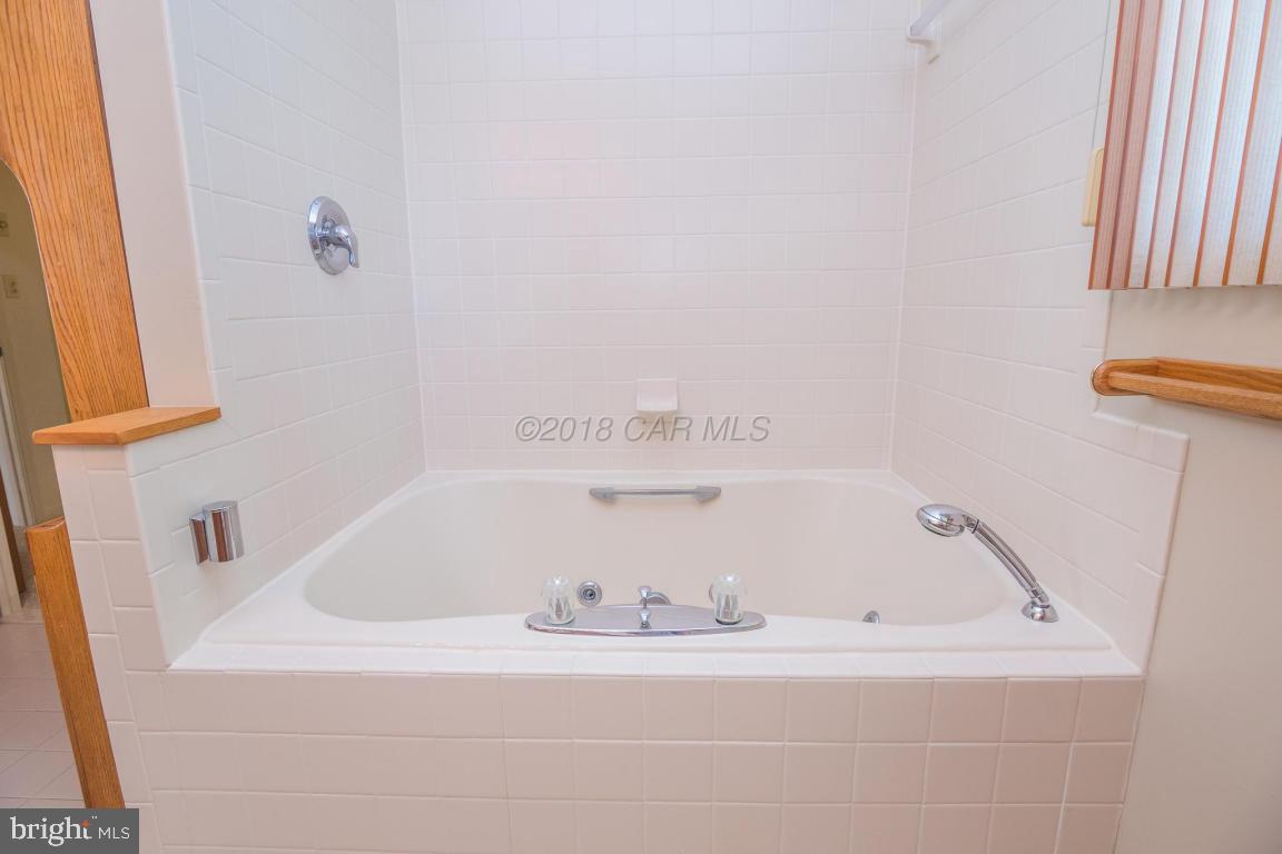 612 South Surf Road Ocean City, MD 21842 - Photo 12 of 34