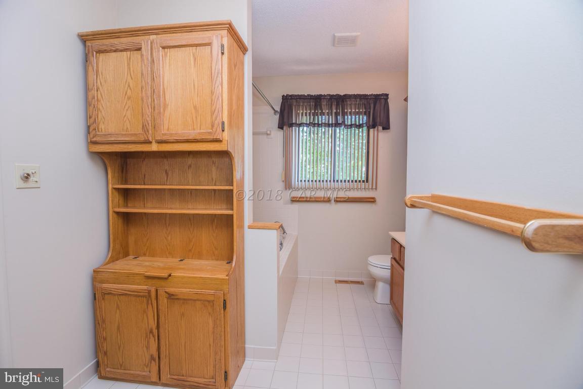 612 South Surf Road Ocean City, MD 21842 - Photo 13 of 34