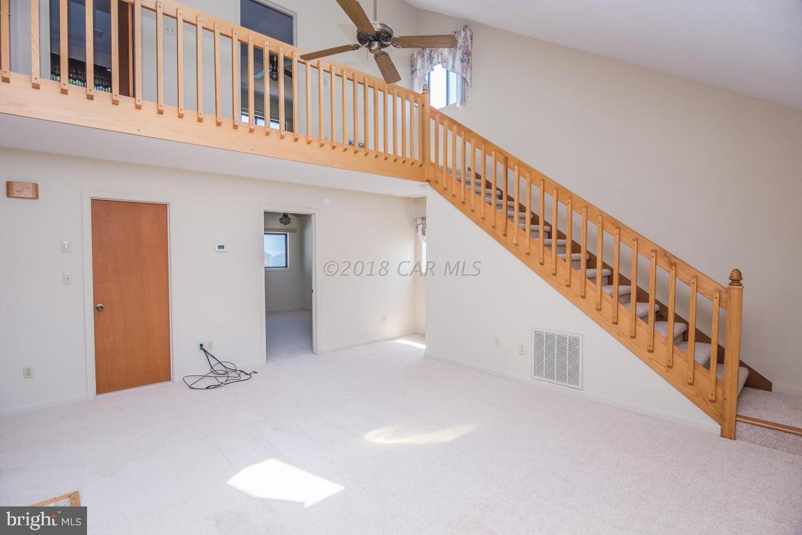 612 South Surf Road Ocean City, MD 21842 - Photo 5 of 34