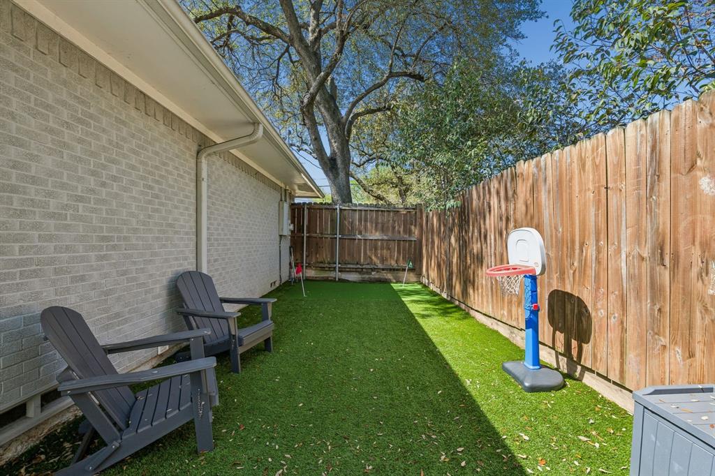 5130 Rexton Lane Dallas, TX 75214 - Photo 26 of 28 a view of yard with patio and entertaining space