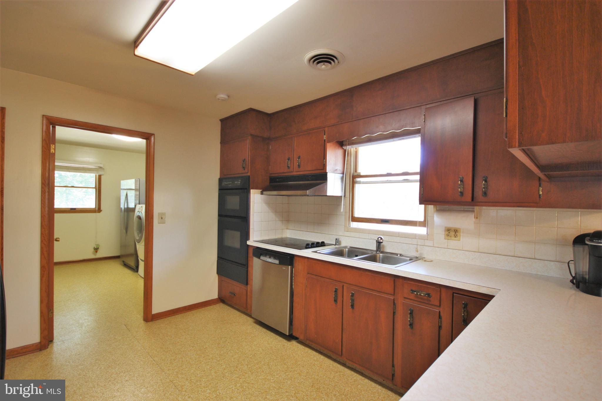 1240 Annapolis Road Odenton, MD 21113 - Photo 12 of 24 Kitchen