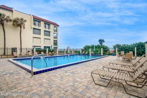 $3,200 | 155 A1A Jimmy Buffett Mem Highway, Unit 407, Satellite Beach, FL 32937