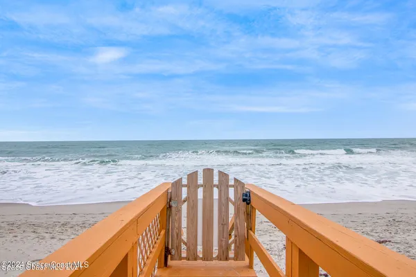 $3,200 | 155 A1A Jimmy Buffett Mem Highway, Unit 407, Satellite Beach, FL 32937