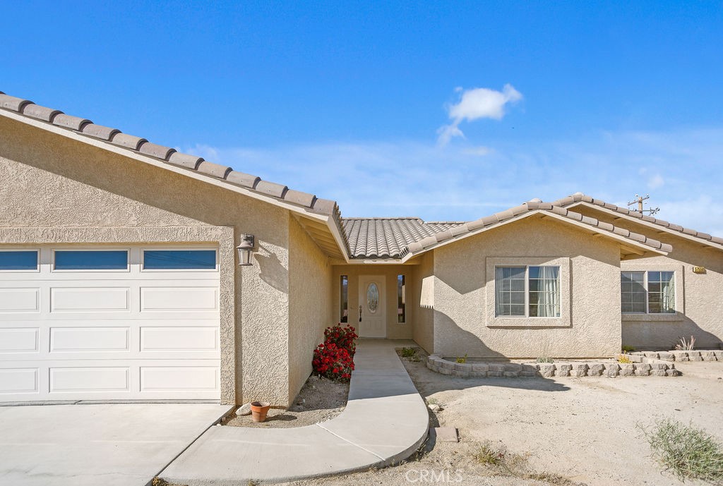 57550 Old Mill Road Yucca Valley, CA 92284 - Photo 3 of 37