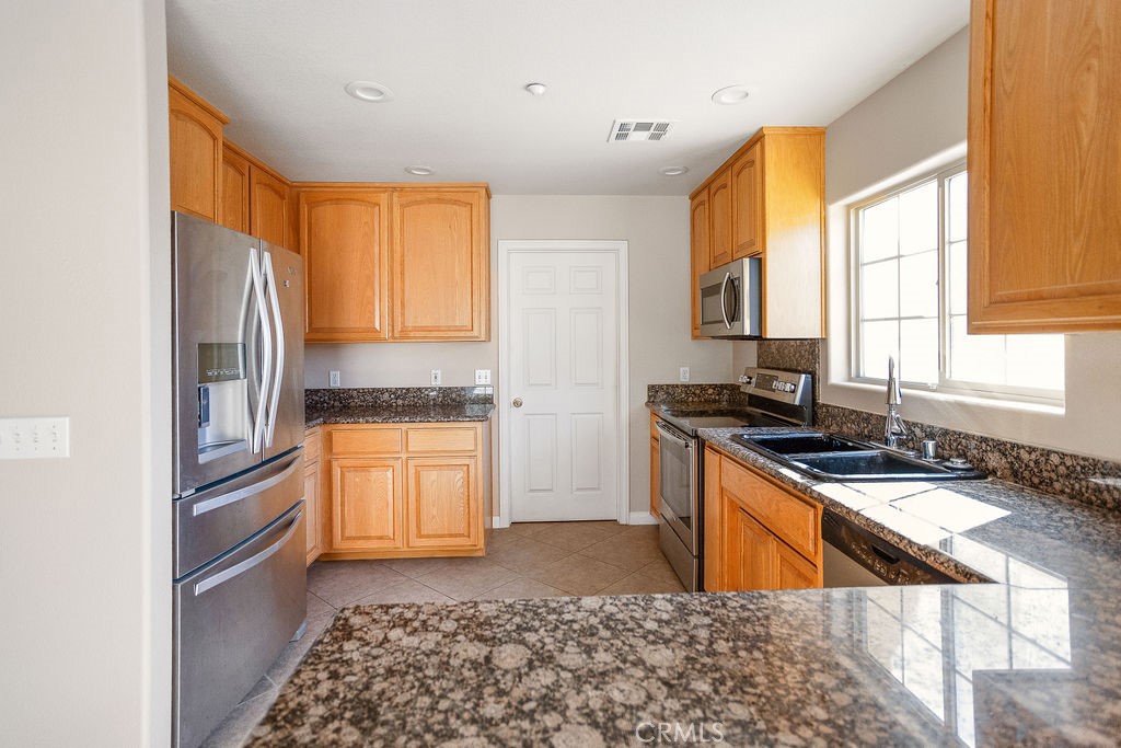 57550 Old Mill Road Yucca Valley, CA 92284 - Photo 10 of 37