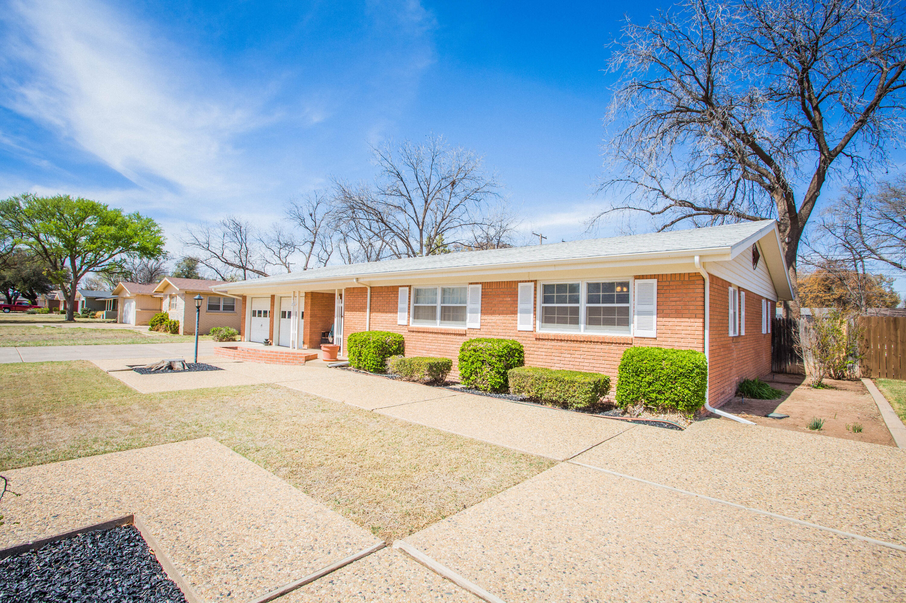 2708 59th Street Lubbock, TX 79413 - Photo 2 of 33 ab