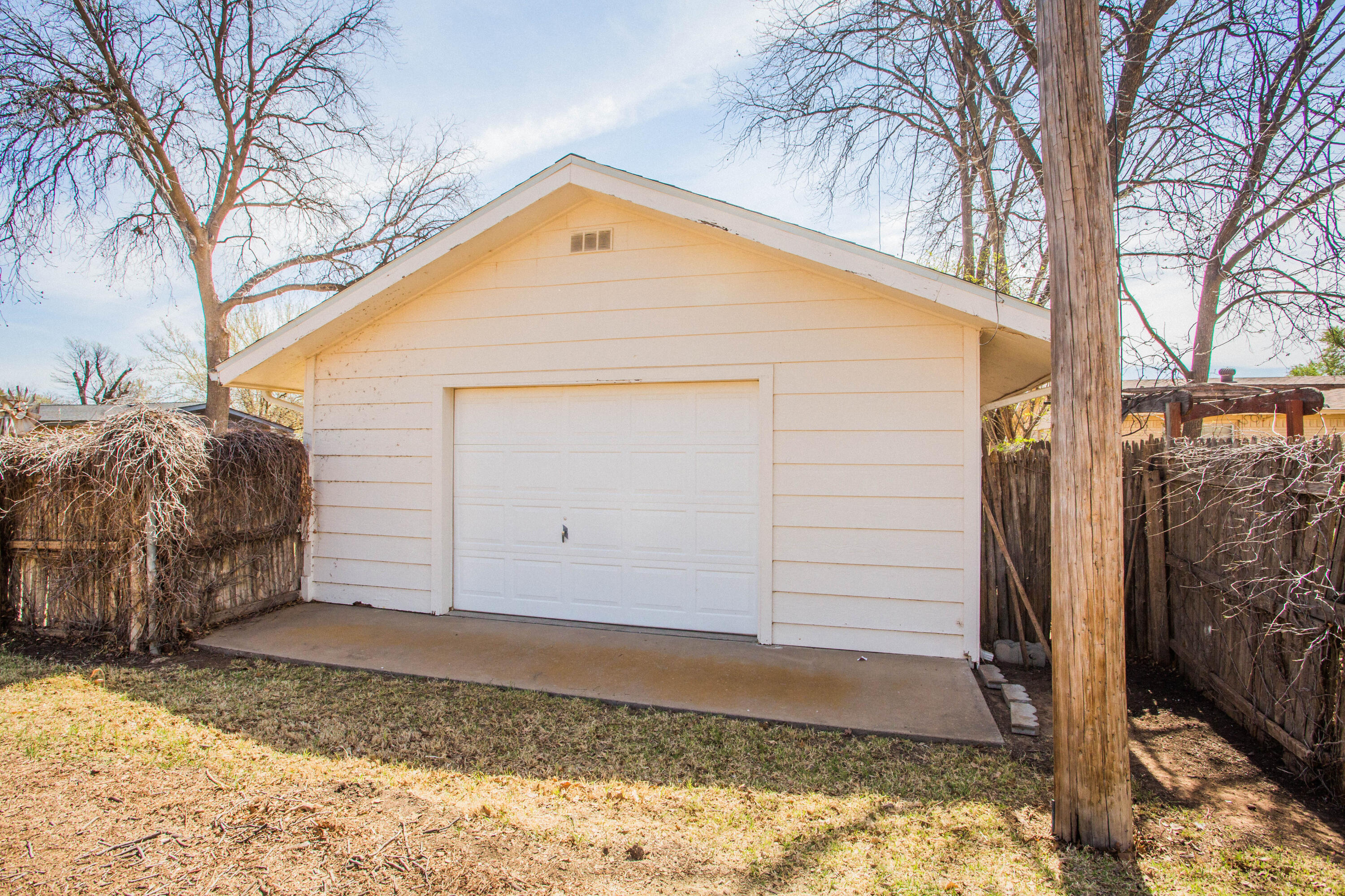 2708 59th Street Lubbock, TX 79413 - Photo 33 of 33 je
