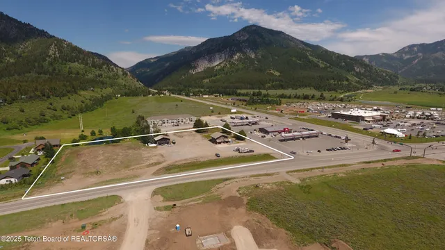 $4,200,000 | 50 Highway 26, Alpine, WY 83128