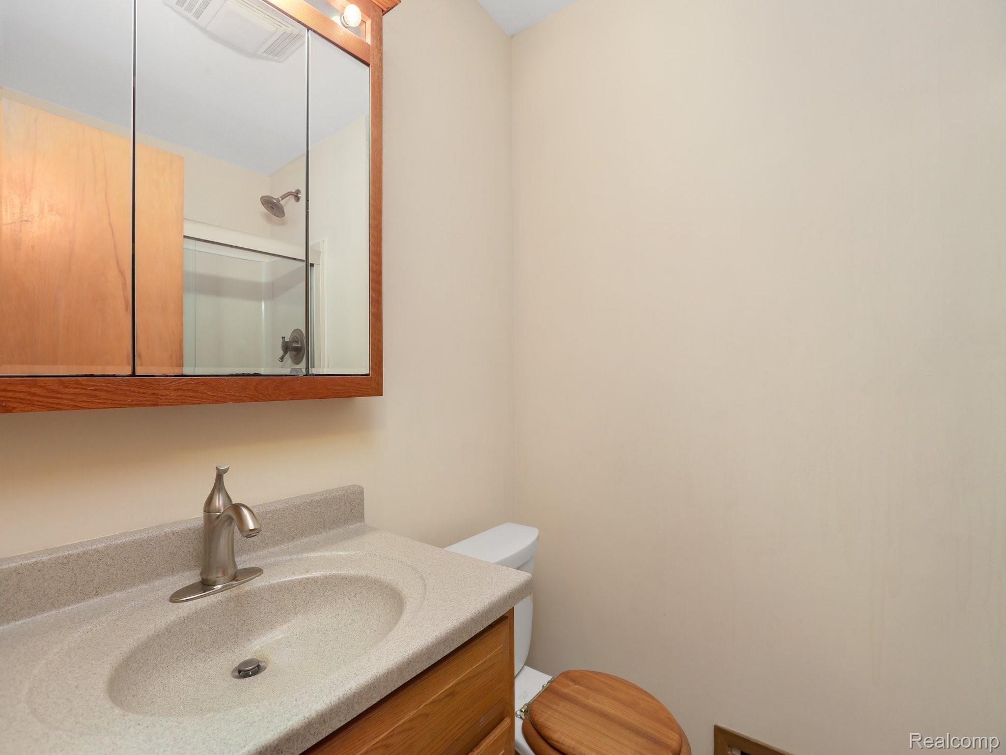 985 Juneau Road Ypsilanti, MI 48198 - Photo 14 of 25 web_985 Juneau Road0004.jpg