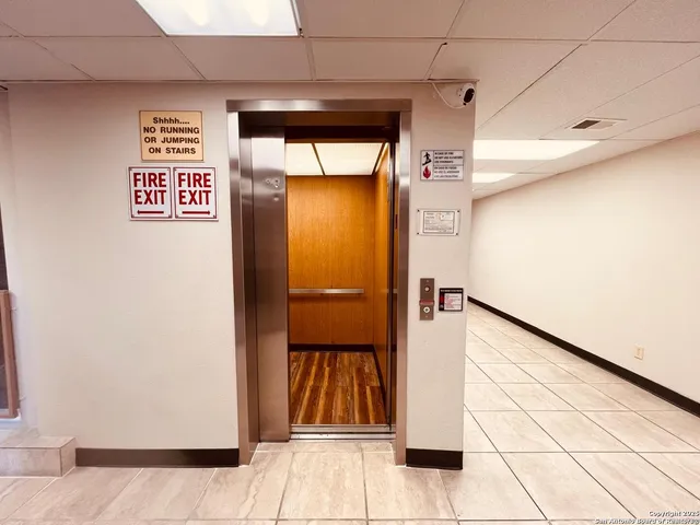 a view of walk in closet