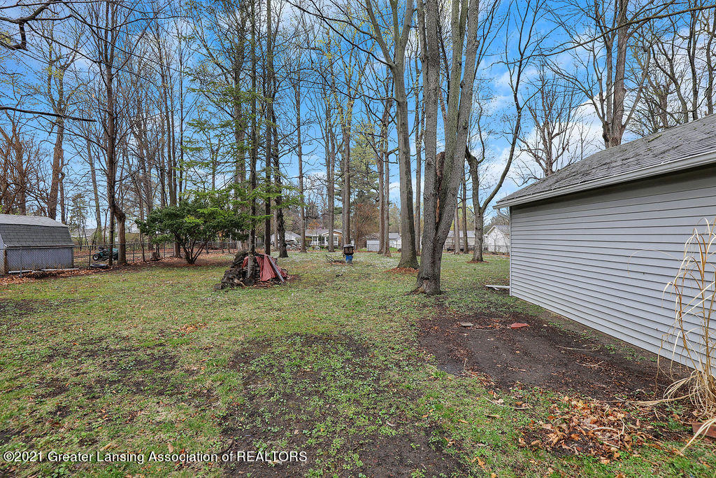 125 East Cavanaugh Road Lansing, MI 48910 - Photo 22 of 30 9I3A6050