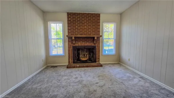 $1,650 | 4059 Village Place, Winston-Salem, NC 27127