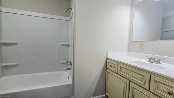 $1,650 | 4059 Village Place, Winston-Salem, NC 27127