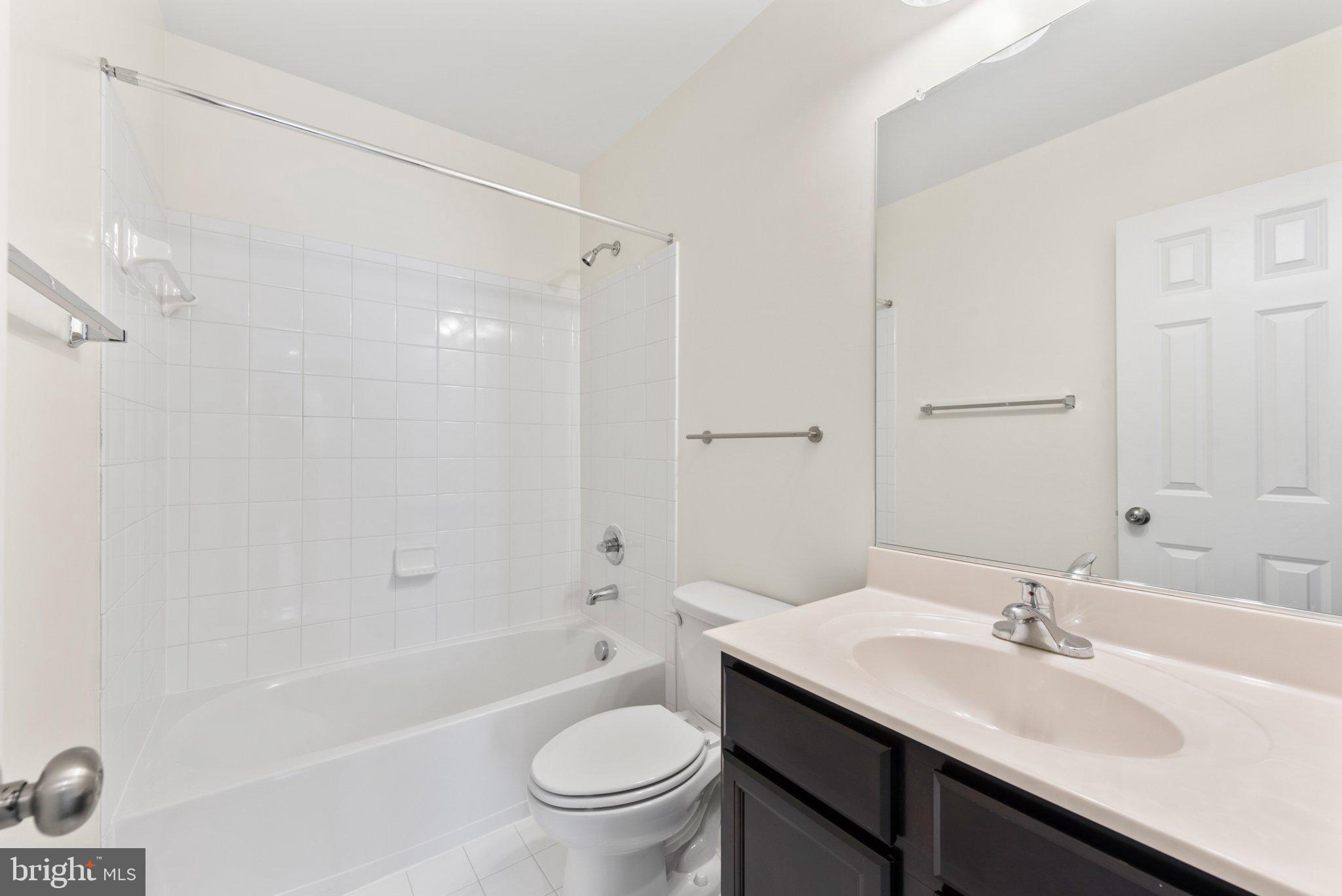 106 Splendor Garden Way Stephenson, VA 22656 - Photo 29 of 31 3rd Level: Bathroom 2