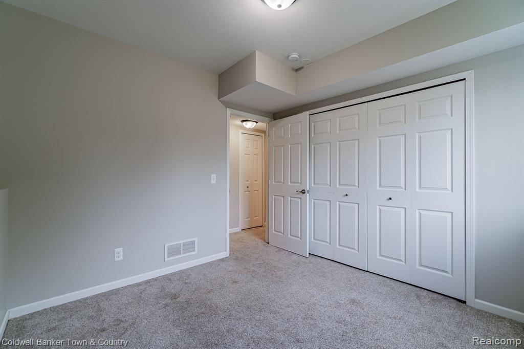 3179 Eastern Avenue Rochester Hills, MI 48307 - Photo 45 of 55