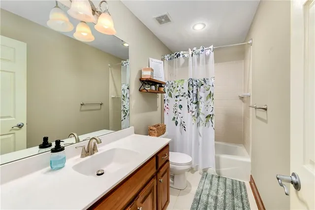 $381,500 | 4119 Southwest Homestead Drive, Lee's Summit, MO 64082