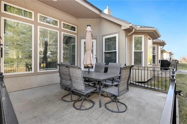 $381,500 | 4119 Southwest Homestead Drive, Lee's Summit, MO 64082