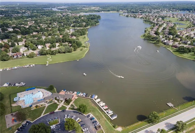 $381,500 | 4119 Southwest Homestead Drive, Lee's Summit, MO 64082