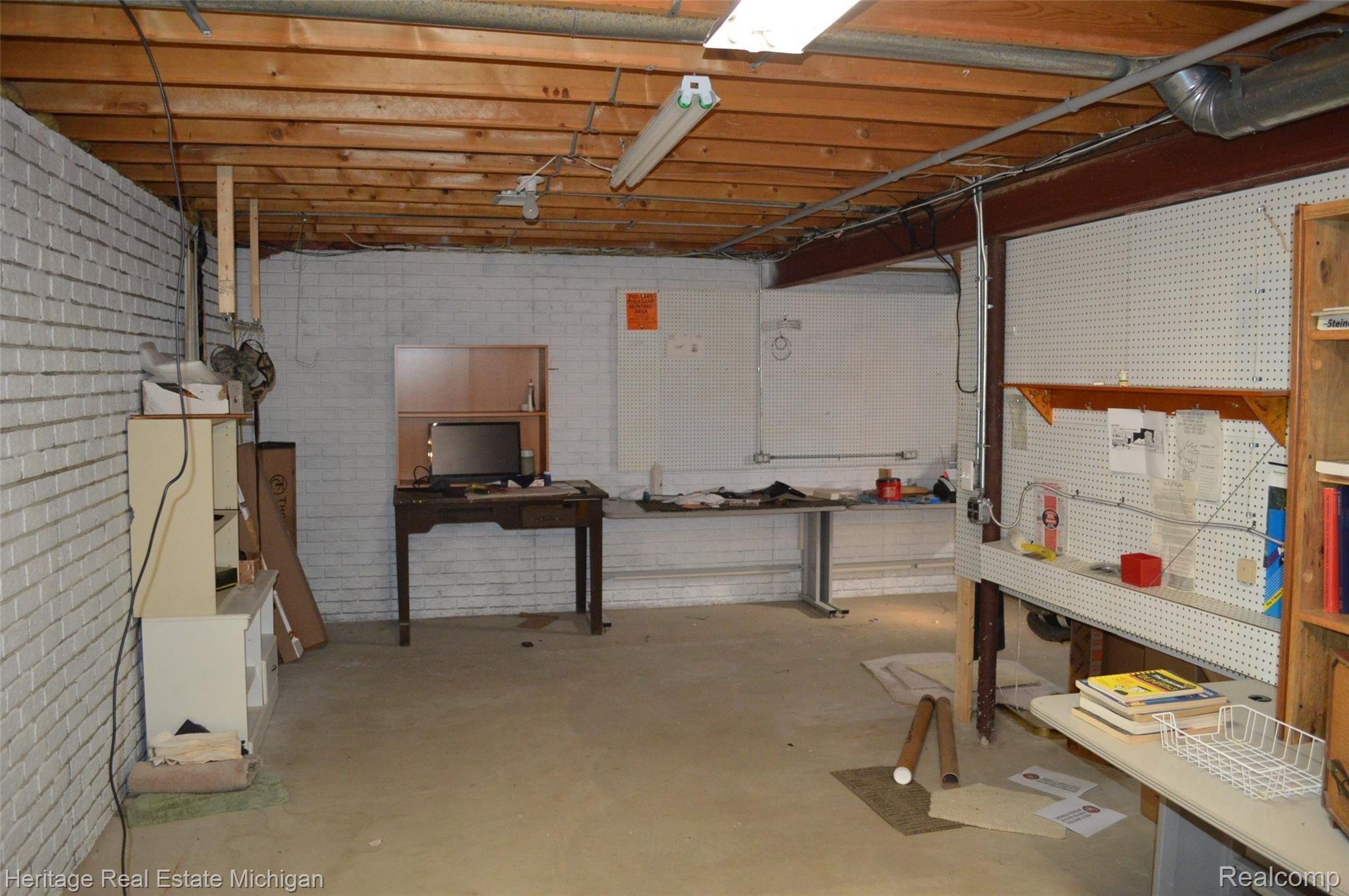 10860 Antcliff Road Fowlerville, MI 48836 - Photo 28 of 30 DSC_1187.JPG