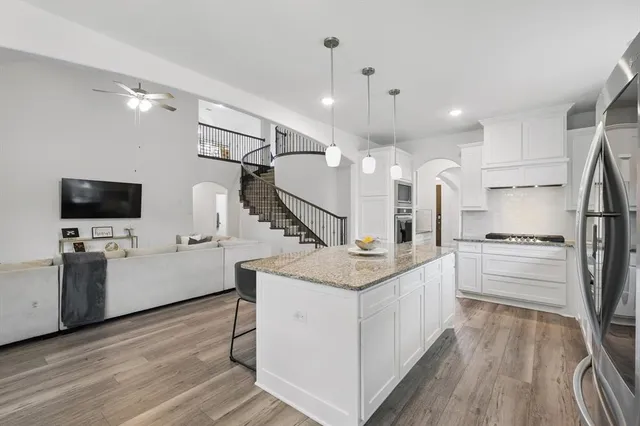 $599,900 | 2821 White Plns Drive, Midlothian, TX 76065