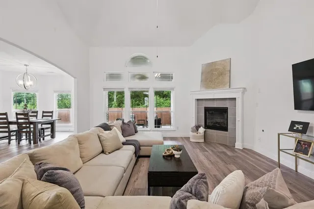 $599,900 | 2821 White Plns Drive, Midlothian, TX 76065