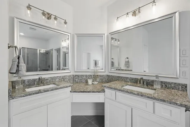 $599,900 | 2821 White Plns Drive, Midlothian, TX 76065