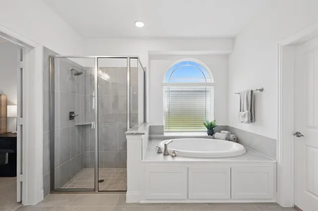 $599,900 | 2821 White Plns Drive, Midlothian, TX 76065