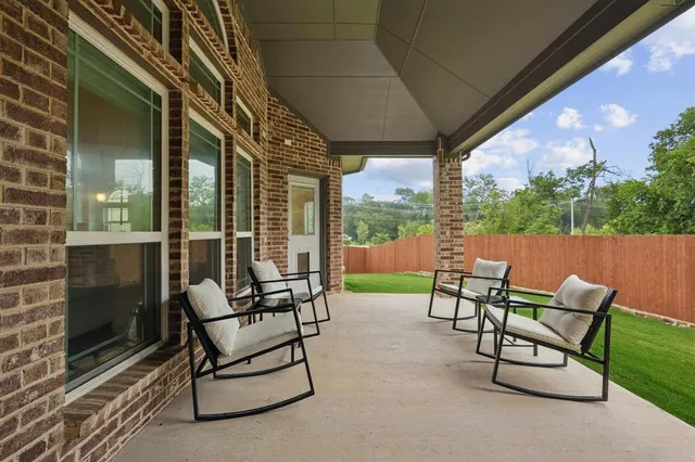 $599,900 | 2821 White Plns Drive, Midlothian, TX 76065