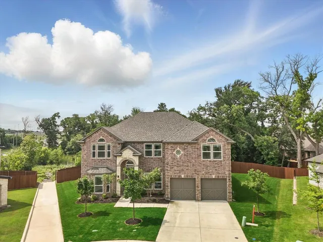 $599,900 | 2821 White Plns Drive, Midlothian, TX 76065