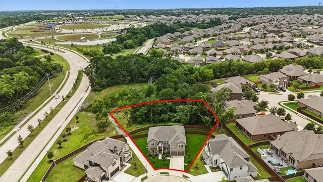 $599,900 | 2821 White Plns Drive, Midlothian, TX 76065
