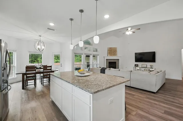 $599,900 | 2821 White Plns Drive, Midlothian, TX 76065