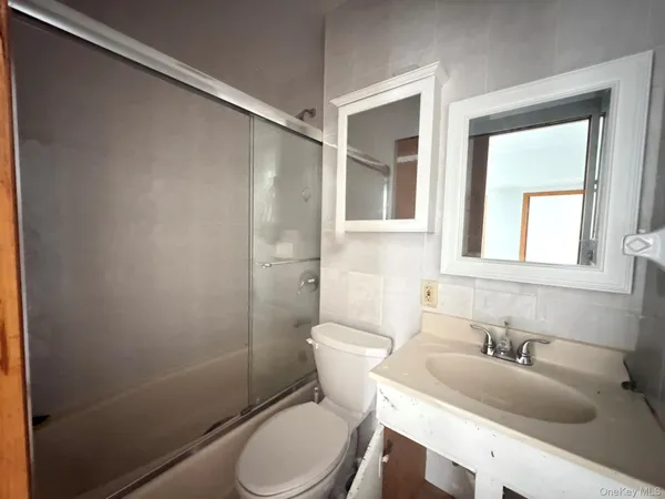 $4,000 | 49-04 69th Street | Maspeth